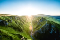 Revolusi Informasi: Studi Pengaruh Dimensi Budaya dan Model Evolusi Informasi terhadap Strategi Pemanfaatan Teknologi Informasi Image