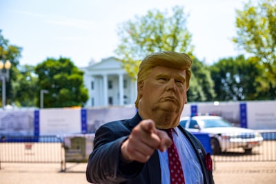 Pengaruh Good Corporate Governance terhadap Kinerja Keuangan dan Nilai Perusahaan (Studi pada Badan USAha Milik Negara (Bumn) yang Terdaftar di Bursa Efek Indonesia Periode 2012\u002D2015) Image