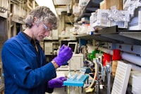 Penegakan Hukum terhadap Dokter yang Menolak Pembuatan Visum Et Repertum dalam Tindak Pidana Pembunuhan ( Studi Kalimatan Barat ) Image