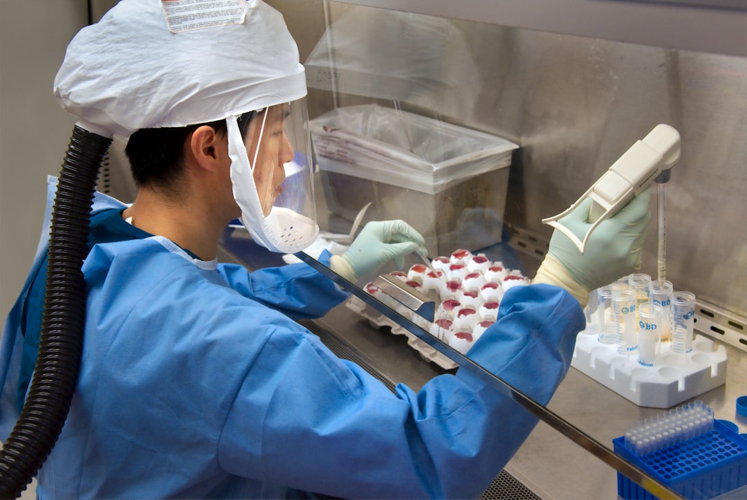 Uji Khasiat Seduhan Rimpang Bengle (Zingiber Purpureumroxb.) Sebagai Laksansia Pada Tikus Putih Image