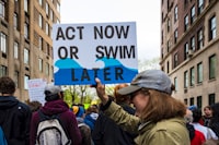 Penerapan Model Pembelajaran Kooperatif Tipe Tai untuk Meningkatkan Aktivitas Belajar dan Kemampuan Kognitif Siswa Kelas X Mia 7 di SMA Negeri 1 Karanganyar pada Materi Pokok Fluida Statis Image