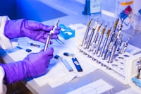 Pembuatan Prototype Alat Bantu Pemupukan Tanaman Padi Mengunakan Metode Rasional untuk Meringankan Kelelahan Pekerja Tanaman Padidi Desa Banjar Anyar Kec Balapulang Kabupaten Tegal Image