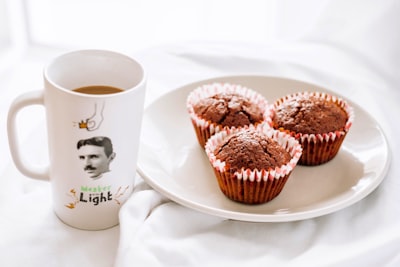 Simulasi Dinamika Molekular Sistem Molekul Argon dan Graphene dengan Menggunakan Perangkat Lunak Dl_poly Image