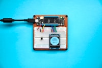 Prediksi Jumlah Pelanggan dan Persediaan Barang Menggunakan Metode Regresi Linier Berganda pada Bali Orchid Image