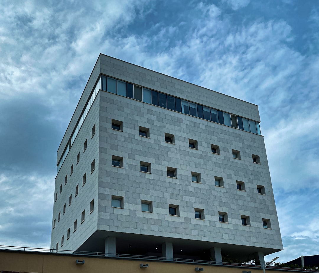 Penerapan Pembelajaran Kooperatif dengan Menggunakan Teknik Bercerita Berpasangan untuk Meningkatkan Keterampilan Berbicara Siswa Kelas V SDN Gulomantung Gresik Image